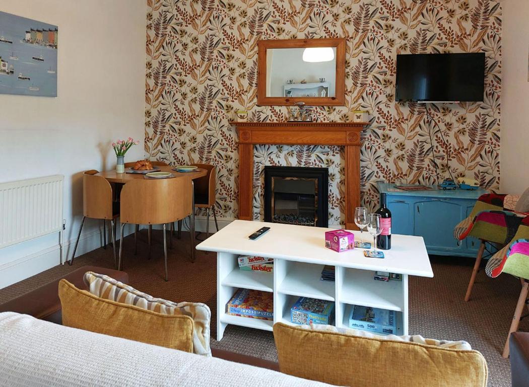 Salt Marsh Apartment Tywyn Esterno foto